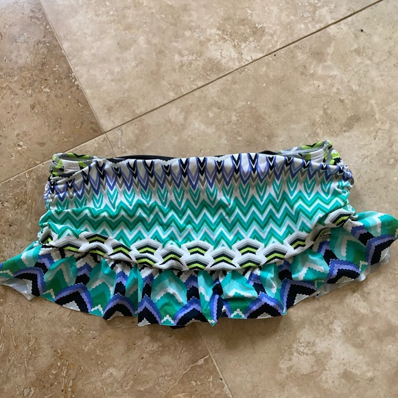 La Blanca Tankini/bikini. 3 pieces. Size 4. Great shape. - Picture 5 of 7